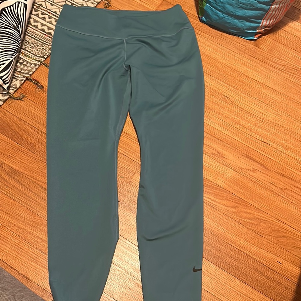 Nike dri fit leggings